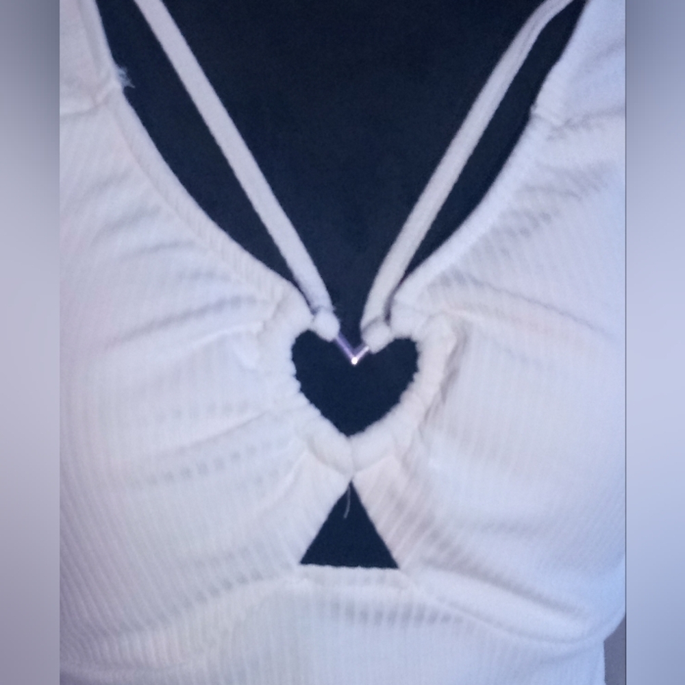 White heart long sleeve shirt - Picture 3 of 6